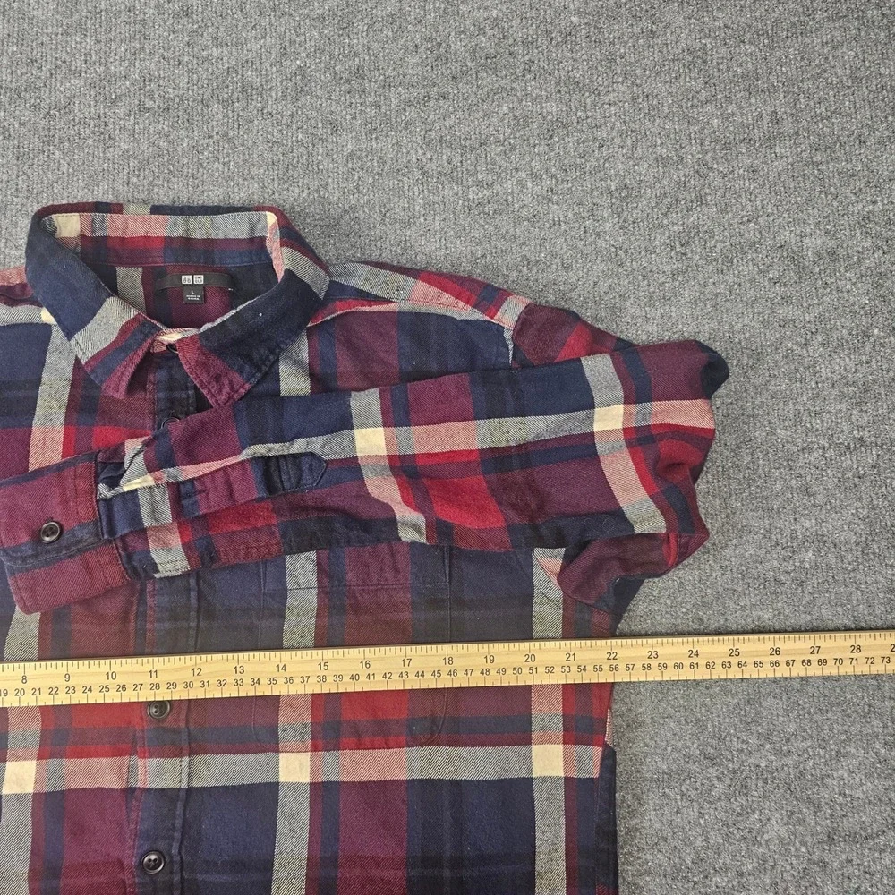 UNIQLO Mens Button Down Shirt Long Sleeve Flannel Tartan Plaid‎ Red Blue Size L
